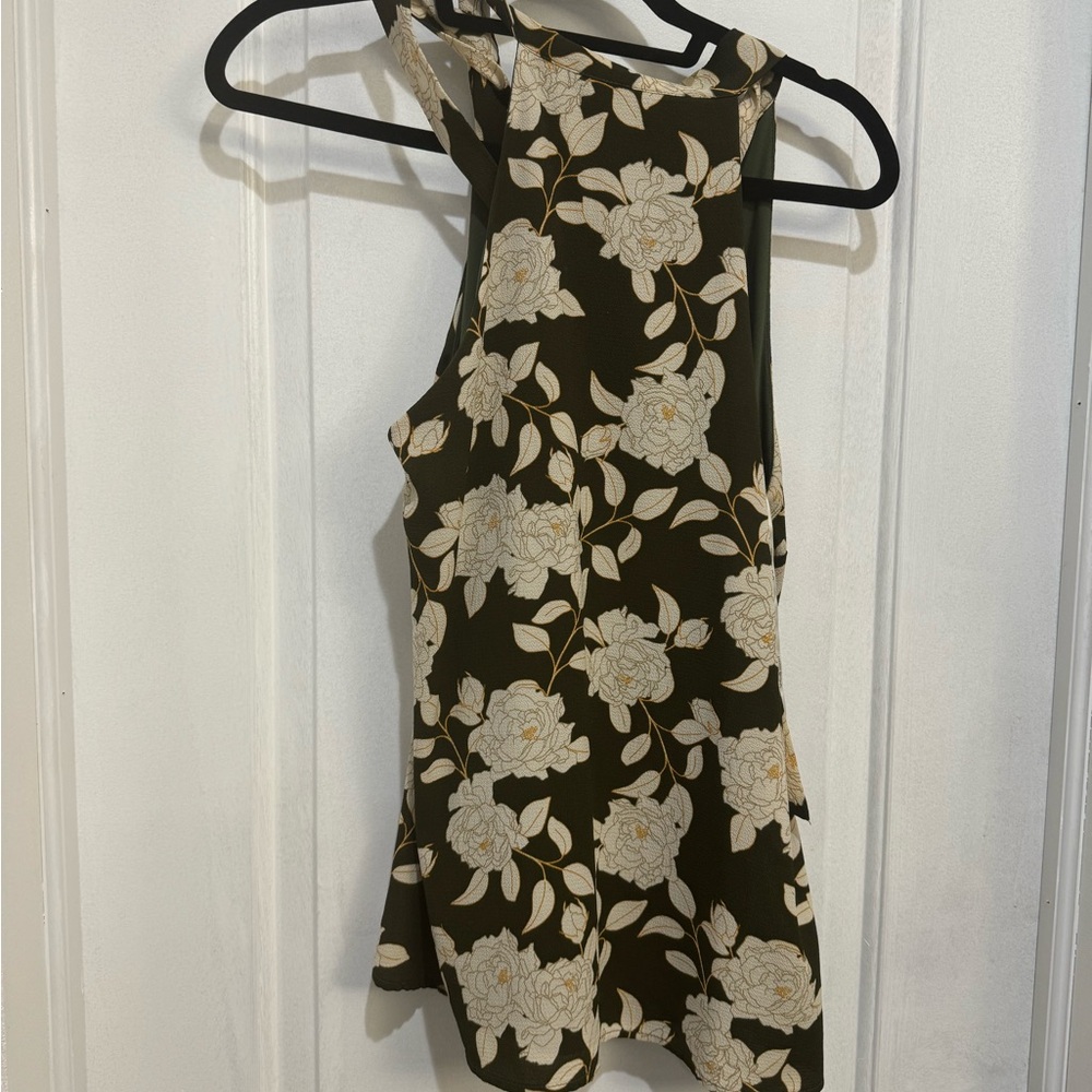 Women’s top. Size large. - Picture 2 of 2